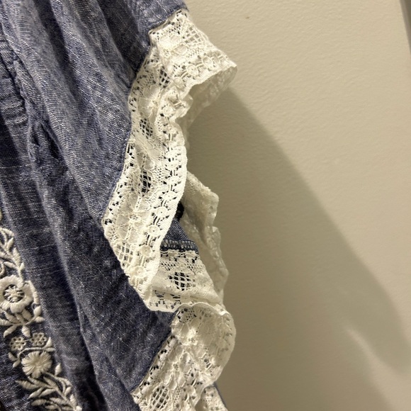 Melrose and Market Top in Medium - Picture 5 of 6